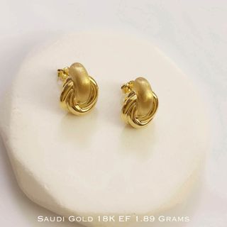 (Category: ) located in . Submitted by yourfashionthrifter (Listing ID 1470746154, Image 1). Description: .