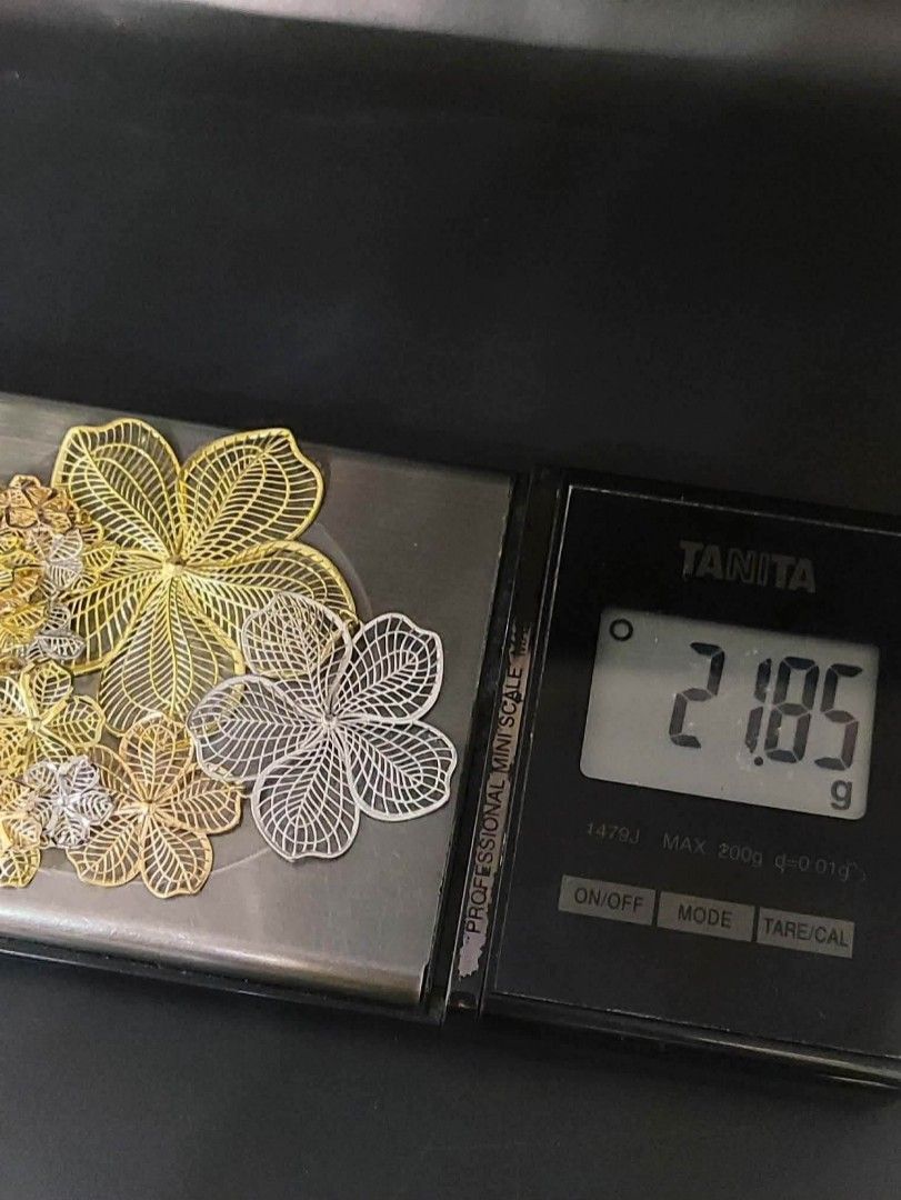 18k Saudi gold electroform flower necklace (Category: Necklaces) located in Manila. Submitted by bhelgoldseller2ndaccount (Listing ID 1470764429, Image 3). Description: New!!✨New!!✨New!! Authentic 18k Saudi Golds 💯pawnable/naisasanla 💯with high appraisal rate 💯good investment 💯Direct supplier price 👉OPEN for resellers 🌺please take time to evaluate their actual sizes and grams 👉Best panggift for all occasions ✅ Sold per grams not per piece 