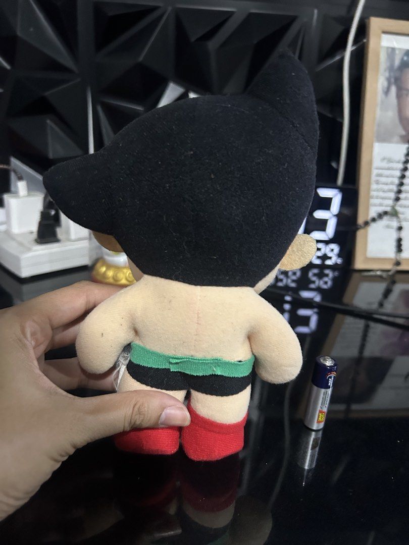 1992 Astro Boy (Mighty Atom) plush toy 7.5” (Category: Plushies & Soft Toys) located in General Trias. Submitted by aprilocampo0412 (Listing ID 1470867723, Image 3). Description: 1992 Astro Boy (Mighty Atom) plush toy 7.5” Issue stain,yellowish eyes, faded tag 200 Loc Tanza Cavite.