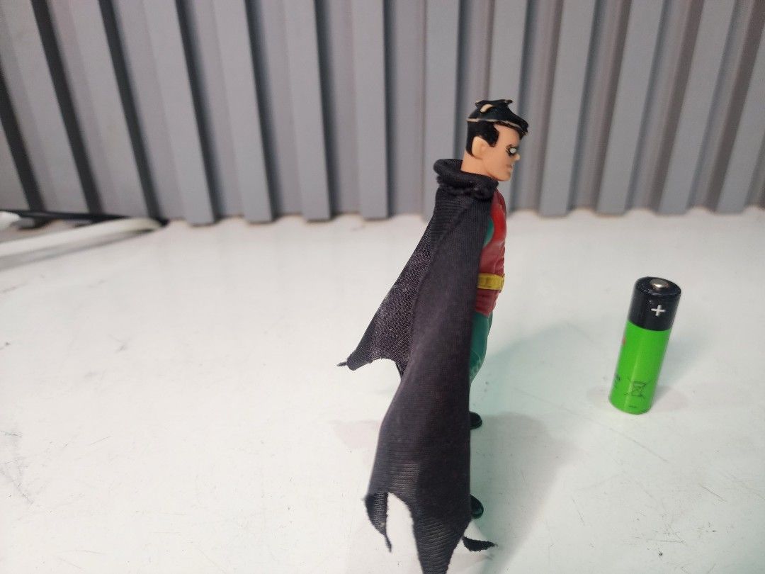 1992 Kenner Batman Returns / Batman The Animated Series Robin (Category: Figurines & Statues) located in Tarlac. Submitted by ziv_surplus (Listing ID 1470890376, Image 3). Description: .