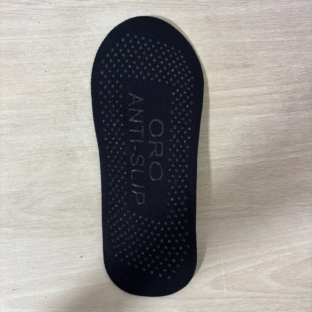 1pair Oro Anti-slip No-show socks (Category: Undergarments & Loungewear) located in Pasig City. Submitted by uyamuya (Listing ID 1470765266, Image 2). Description: Brand: Oro (Robinsons Department Store) Size: Free size.