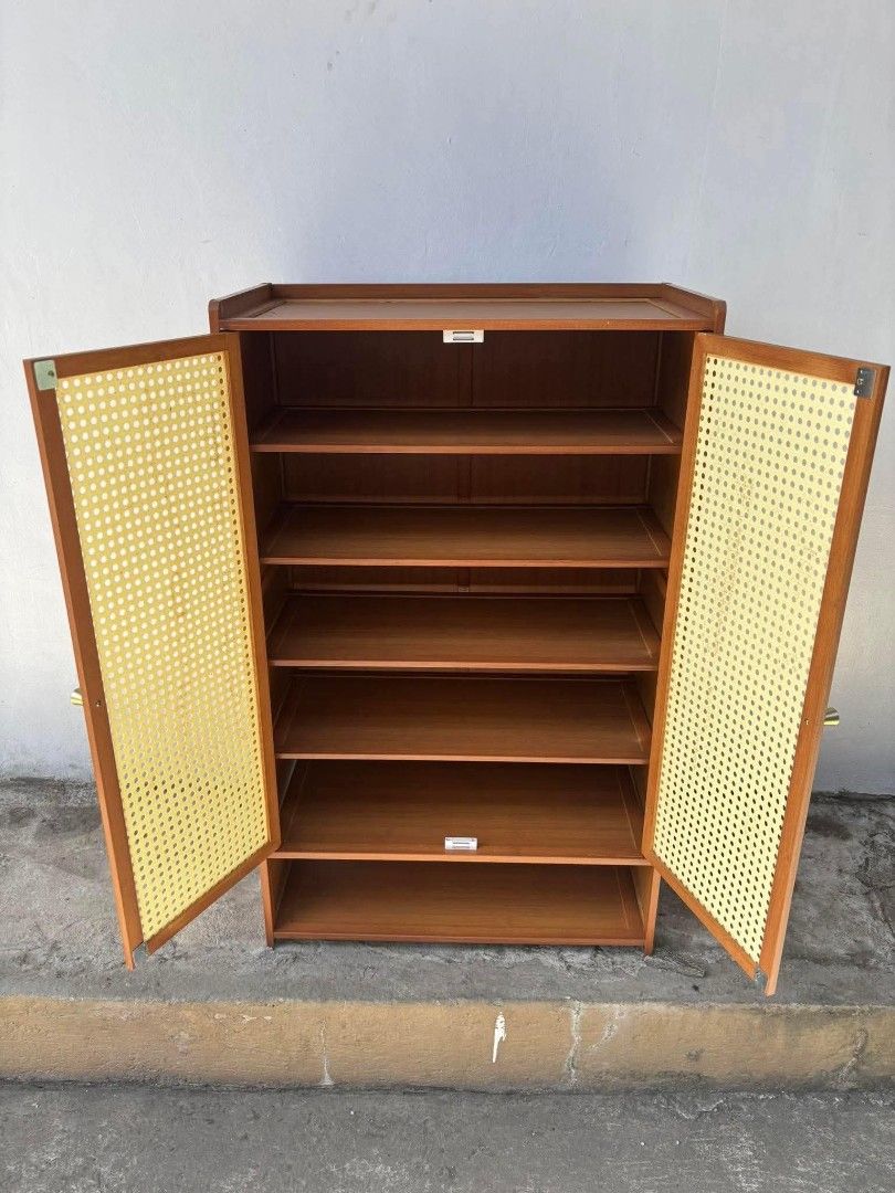 2 door bamboo cabinet ASSEMBLed (Category: Shelves, Cabinets & Racks) located in Manila. Submitted by dolorchris69891 (Listing ID 1470801663, Image 1). Description: 2 door bamboo cabinet 2950.