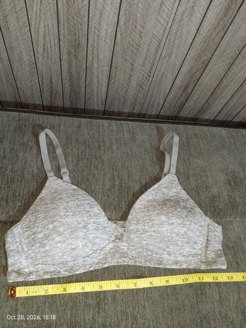 36a Wonder nation grey bra (Category: Undergarments & Loungewear) located in Manila. Submitted by truecrystal-1407 (Listing ID 1470805680, Image 1). Description: .
