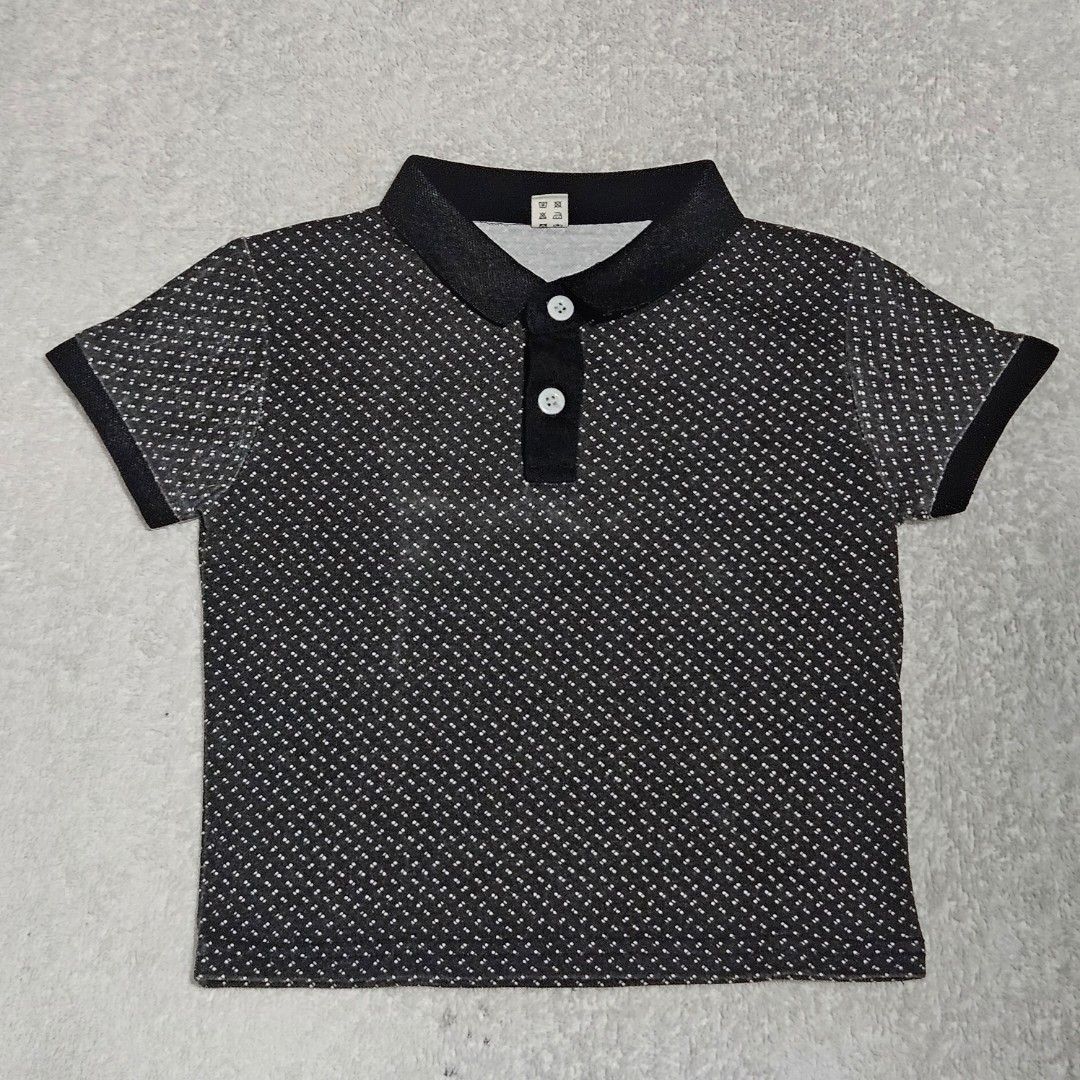 3pcs Branded Polo (For Toddler) (Category: Babies & Kids Fashion) located in Pasig City. Submitted by ela_zen15 (Listing ID 1470784466, Image 1). Description: 2 Polo Shirt (branded) White and Black 1 Polo (branded) Dark Blue 1 to 3 yrs old Take all Can do lalamove sagot nyo po sf.