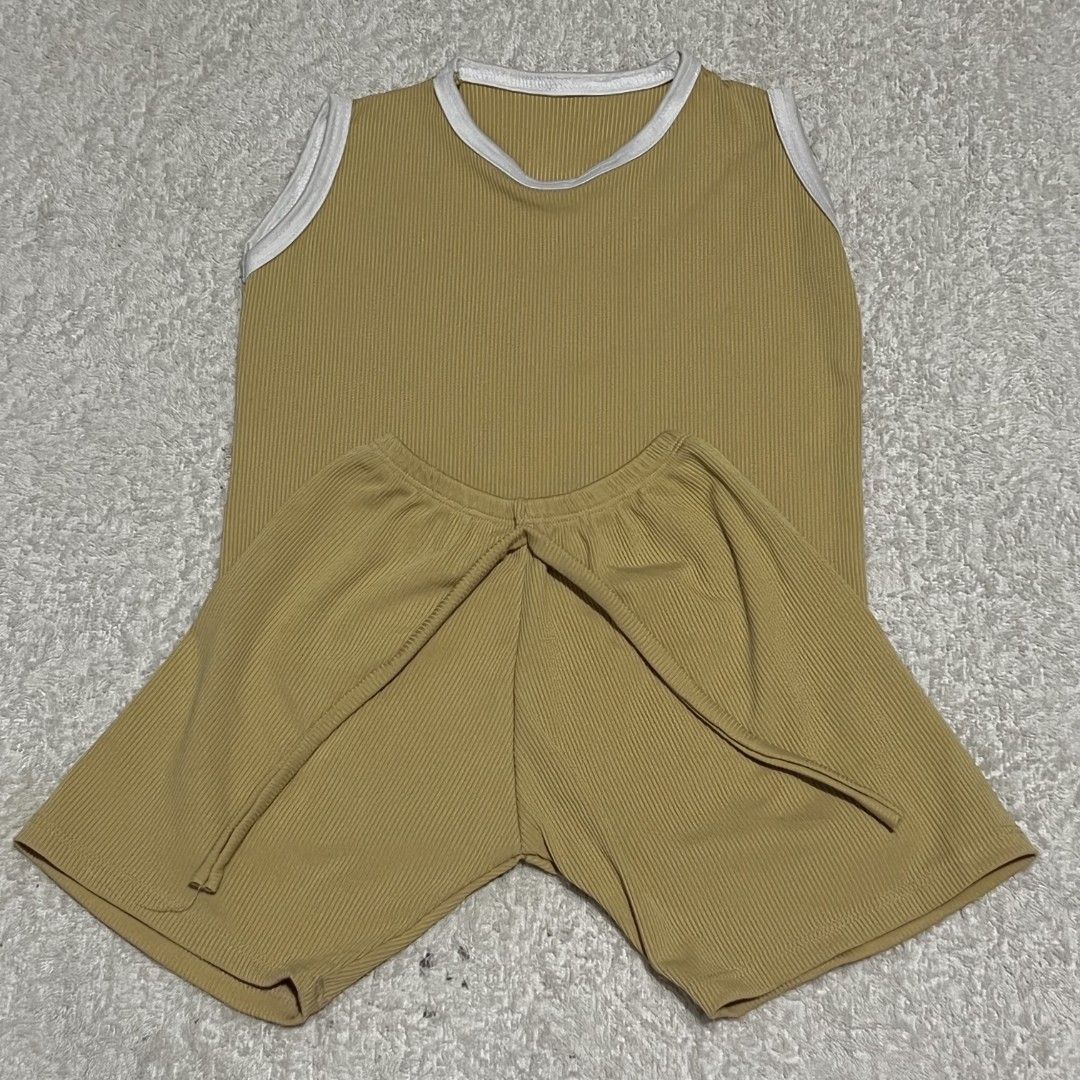 3pcs Sando Terno (For Toddler) (Category: Babies & Kids Fashion) located in Pasig City. Submitted by ela_zen15 (Listing ID 1470784908, Image 1). Description: 3 pcs Sando Terno Gray, White, Mustard Take all Can do lalamove sagot nyo po sf.