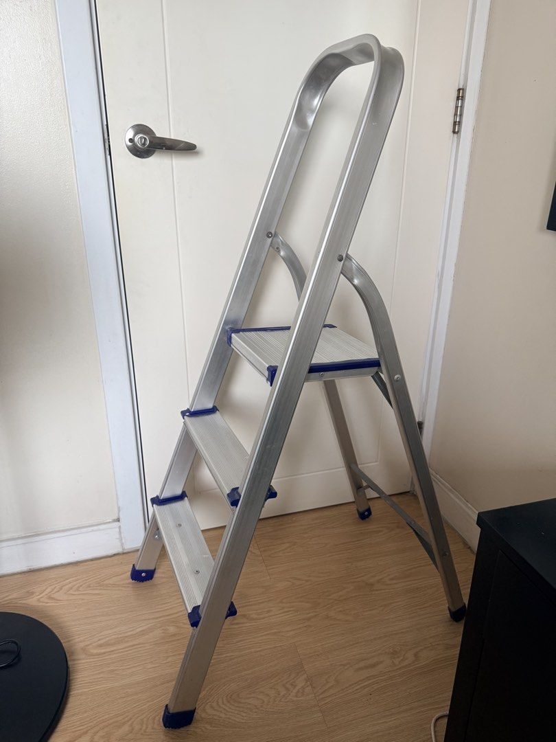 3-Step Heavy-Duty Lightweight Aluminum Folding Step Ladder / Step Stool (Category: Ladders & Steps) located in Pasig City. Submitted by vdejesus (Listing ID 1470821617, Image 1). Description: 🪜 3-Step Heavy-Duty Lightweight Aluminum Folding Step Ladder / Step Stool A must-have home essential for every household, condo, or office! This 3-step lightweight aluminum folding ladder makes changing lightbulbs, cleaning high shelves, organized declutter