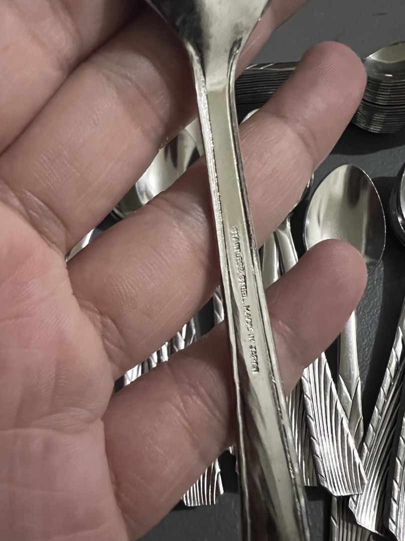 40 Pcs Cake Spoons / Dessert Spoons (Category: Dinnerware & Cutlery) located in Manila. Submitted by ajd080324 (Listing ID 1470775247, Image 2). Description: Selling a complete bulk lot of 40 matching stainless steel cake/dessert spoons. Features a modern wavy ribbed texture on the handles. Excellent size for cakes, ice cream, pastries, coffee, or tea! Perfect for party rentals, dessert buffets, catering, bakeries, cafes, or large family gatherin