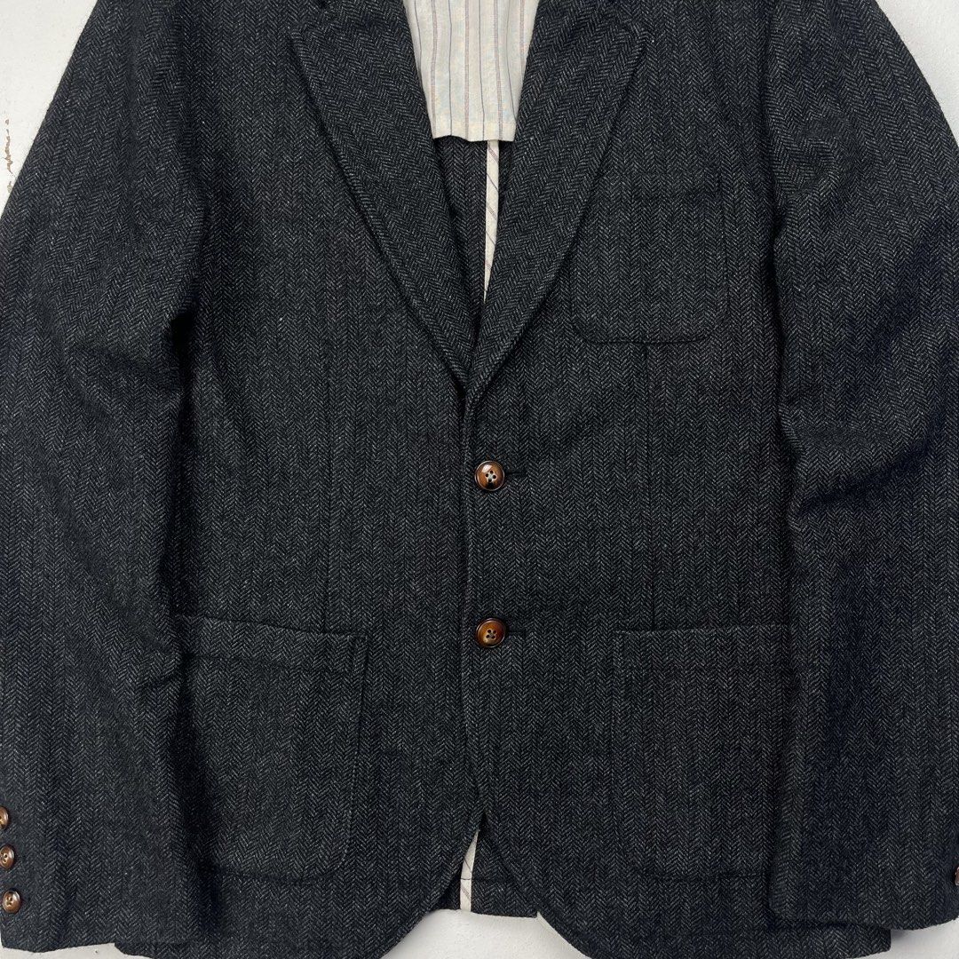 6 rageblue Sport Chore Blazer Jacket (Category: Coats, Jackets and Outerwear) located in Quezon City. Submitted by forgarments (Listing ID 1470830874, Image 3). Description: 6 rageblue Sport Chore Blazer Jacket Excellent Condition Size: Medium Shoulder: 17 Inches Chest width: 19.5 Inches Waist: 18 Inches Sleeve: 24.5 Inches Length: 27 Inches - 3 pocket set up - 2 button closure - Buttoned sleeve cuffs - Made in China.