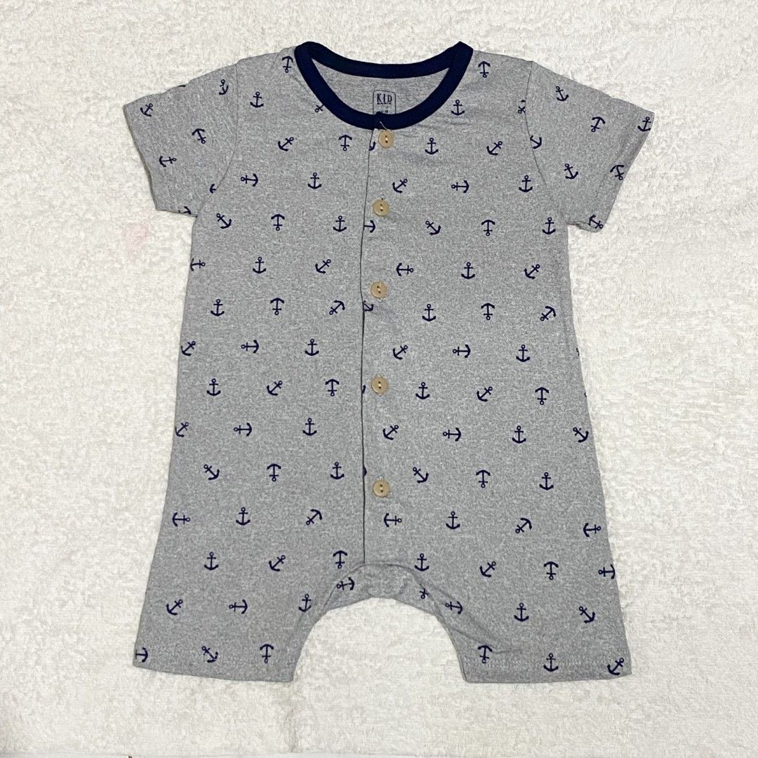 9pcs Outfit (For Toddler) (Category: Babies & Kids Fashion) located in Pasig City. Submitted by ela_zen15 (Listing ID 1470784229, Image 1). Description: Toddler Outfit: 3 Romper 1 Polo Shirt 2 Jacket 1 Sleepwear Terno 2 Jagger Take all Can do lalamove sagot nyo po sf.