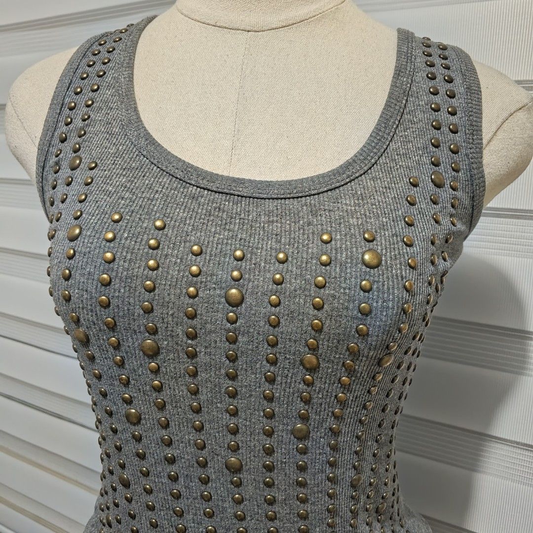 Y2k studded grunge alt tank top (Category: Sleeveless) located in Tarlac. Submitted by yohfinds (Listing ID 1470803200, Image 3). Description: .