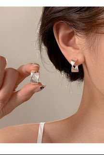 由 ada10 (刊登 ID 1470902453，圖片 1) 提交，位於 的 (類別：)，說明：。