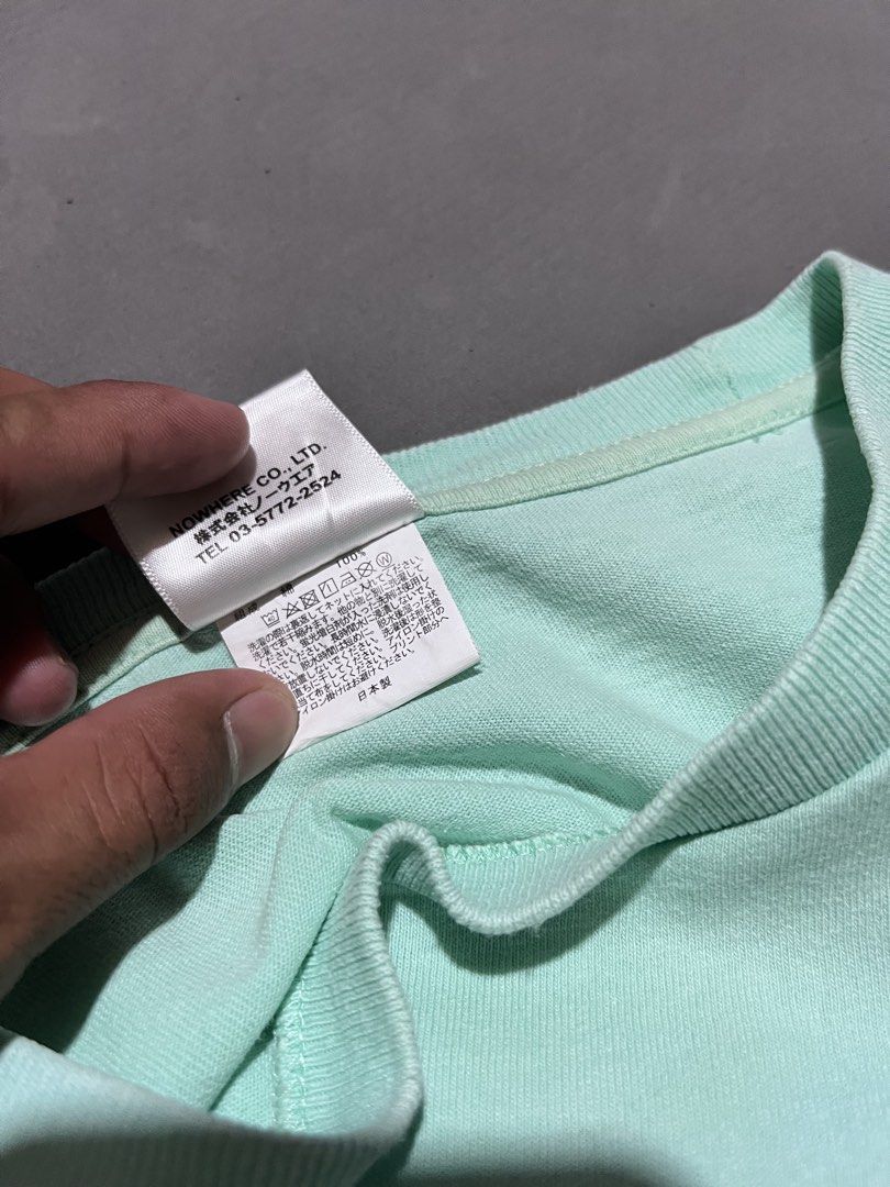 A bathing ape (Category: Formal Shirts) located in Manila. Submitted by lardo.599 (Listing ID 1470871023, Image 3). Description: Size L Issue small yellow stain washable Color rate 10/10 Condition 10/10.