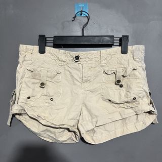 (Category: ) located in . Submitted by randomthrift.womens (Listing ID 1470807988, Image 1). Description: .