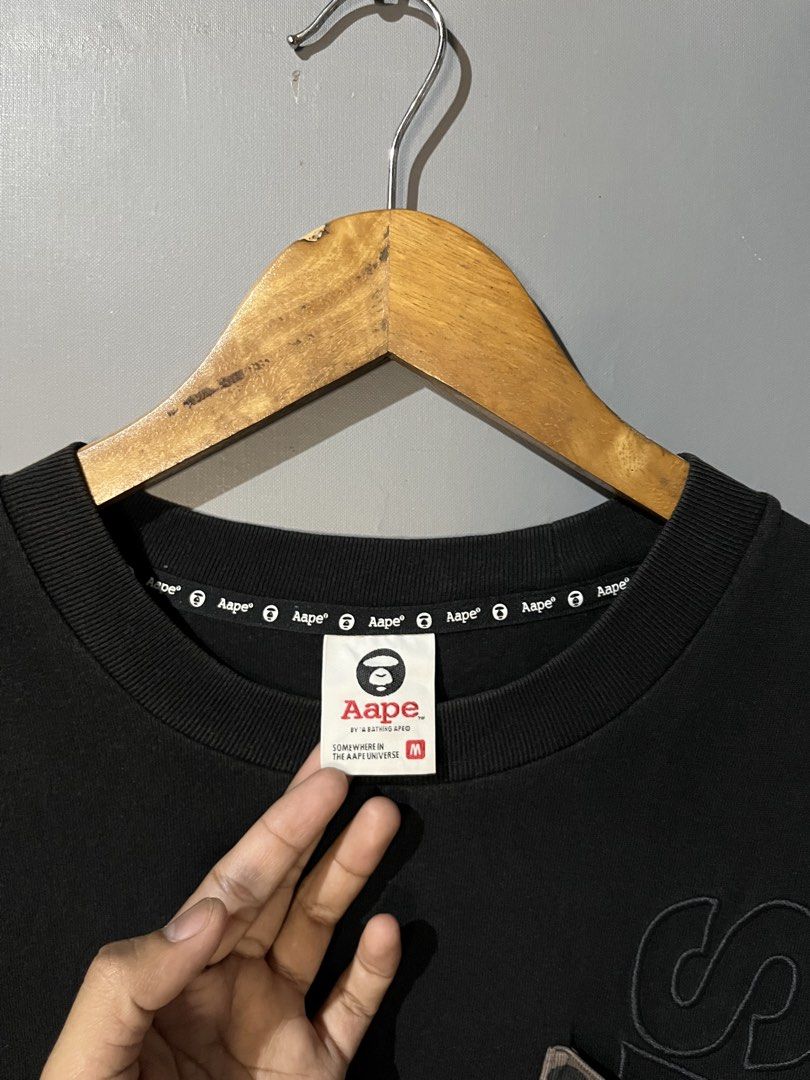 AAPE by Bathing Ape Pocket tee (Category: Tshirts & Polo Shirts ) located in San Mateo. Submitted by street_rev (Listing ID 1470759362, Image 2). Description: 28 x 23.5.
