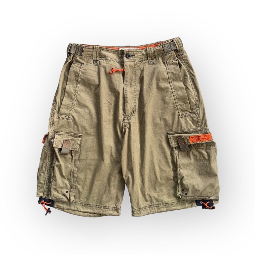 Abercrombie & Fitch Cargo Shorts (Category: Shorts) located in Malinao. Submitted by nhlcrza (Listing ID 1470624490, Image 1). Description: size - S 28-34 W” x 24 L” 12 Hem” excellent condition.