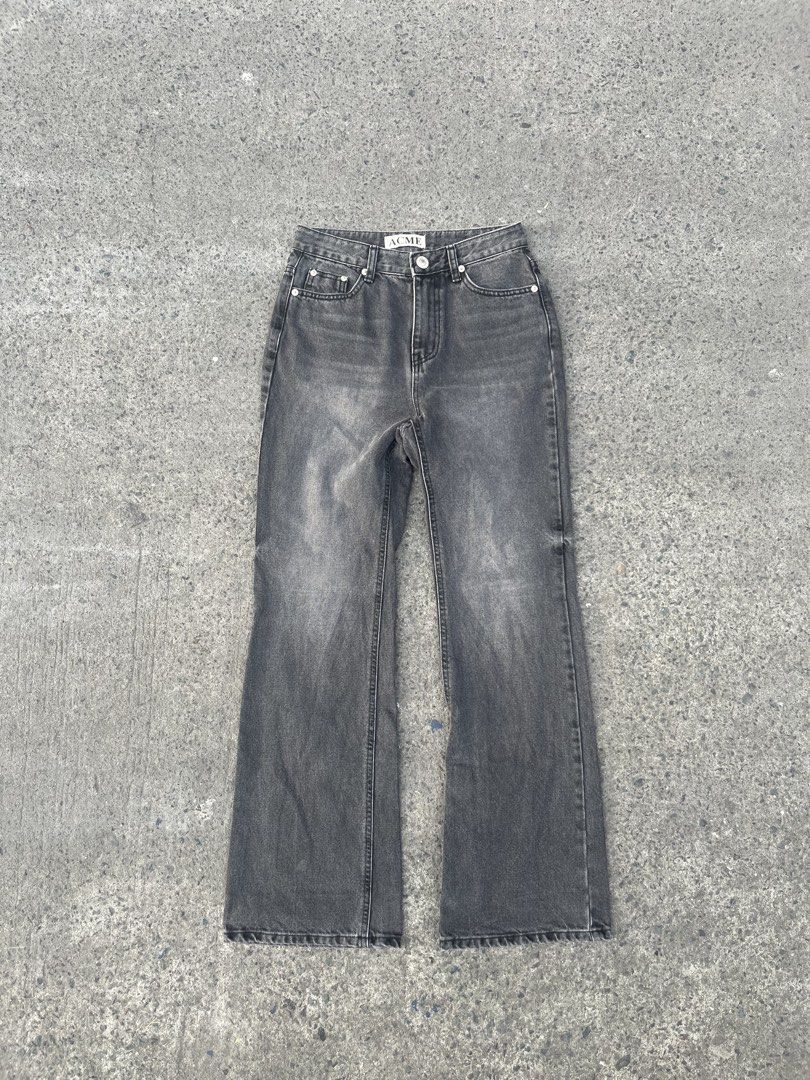 Acme Bootcut Washed Denim Jeans (Category: Jeans) located in Cavite. Submitted by kulotjunks (Listing ID 1470828962, Image 1). Description: Acme Bootcut Washed Denim Jeans Size: Small Waist: 26 Length: 40.5 Thigh: 9 Hem: 9.5 Excellent Condition 🏷️ Price: ₱680.