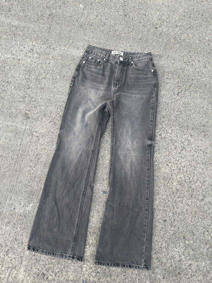 Acme Bootcut Washed Denim Jeans (Category: Jeans) located in Cavite. Submitted by kulotjunks (Listing ID 1470828962, Image 2). Description: Acme Bootcut Washed Denim Jeans Size: Small Waist: 26 Length: 40.5 Thigh: 9 Hem: 9.5 Excellent Condition 🏷️ Price: ₱680.