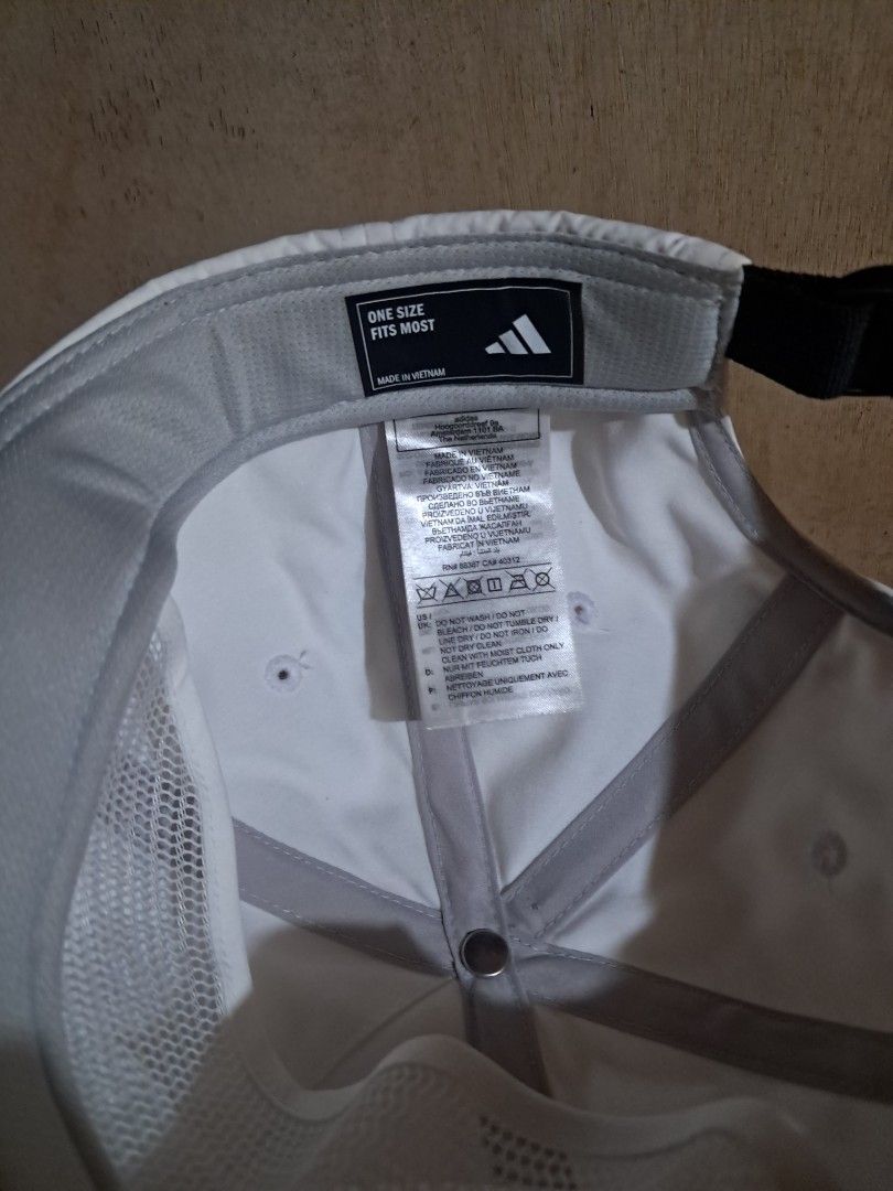 Adidas 5 panel cap (Category: Caps & Hats) located in Cebu City. Submitted by chill_zy (Listing ID 1470745578, Image 3). Description: .