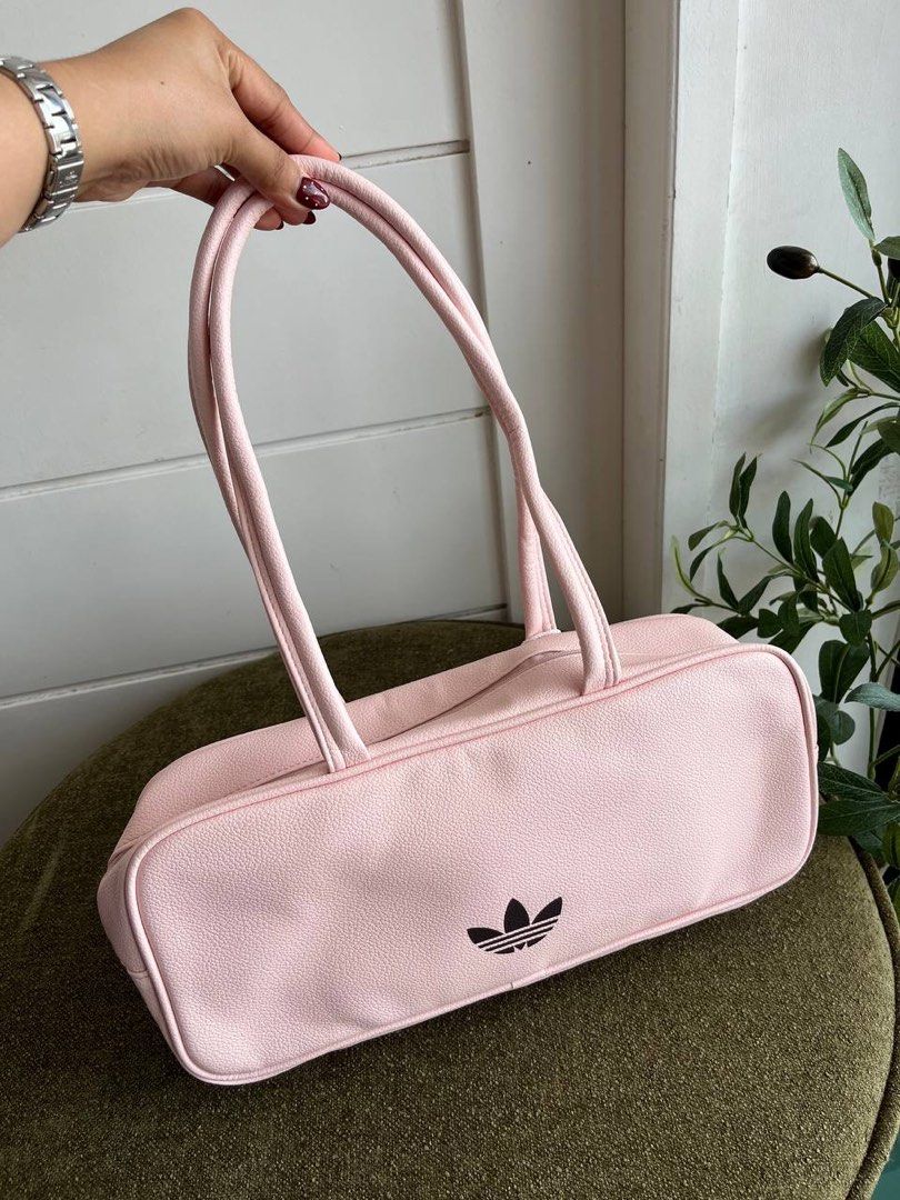 Adidas Airliner Shoulder Bag (Category: Shoulder Bags) located in Binan City. Submitted by pinkykeenshop (Listing ID 1470931441, Image 1). Description: .