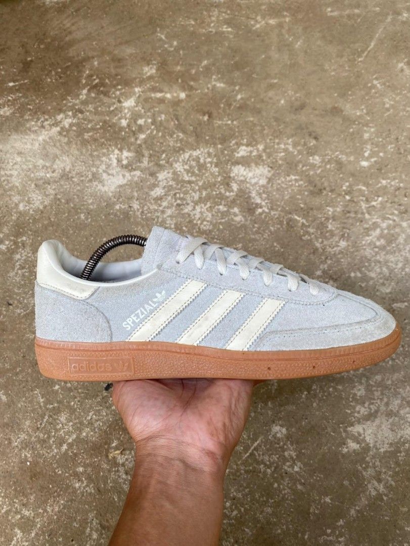 Adidas handball Spezial light grey (Category: Casual Shoes) located in Clarin. Submitted by thrifterxbarber (Listing ID 1470882993, Image 1). Description: .