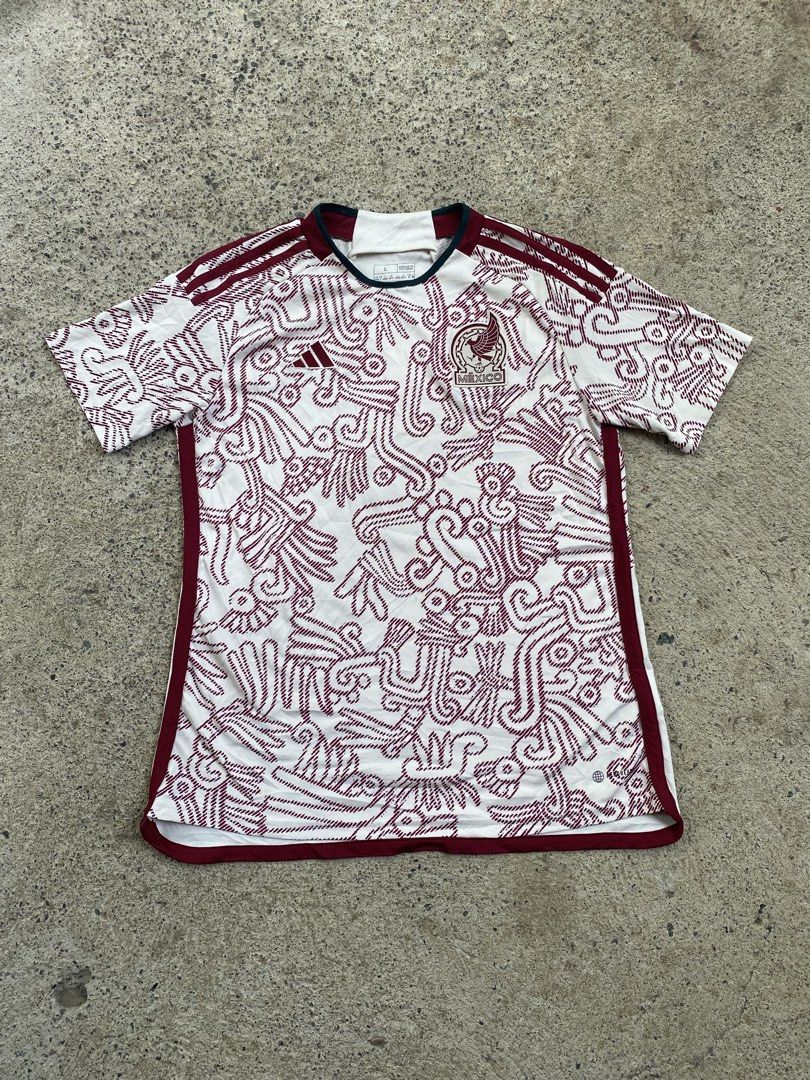 Adidas Mexico 2022 Away Jersey (Category: Activewear) located in Bayombong. Submitted by fliptique (Listing ID 1470761011, Image 2). Description: Adidas Mexico 2022 Away Jersey Very Good Condition Size : Large Dimes : 19”x26.5” Shoulder To Shoulder : 19” Sleeve Length : 6.5” Hem : 21.5” Color Rate : 10 Issue : Repaired Neck Line ₱350 + sf .