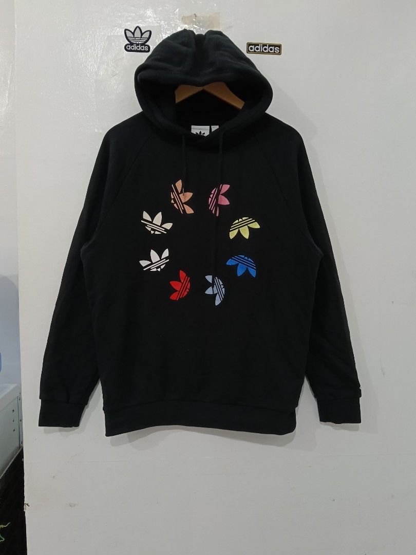 adidas Multi logo Hoodie (Category: Coats, Jackets and Outerwear) located in Manila. Submitted by layts24 (Listing ID 1470784407, Image 1). Description: Adidas Multi logo Hoodie size Medium on tag dimes w23 x l28 excellent Condition.
