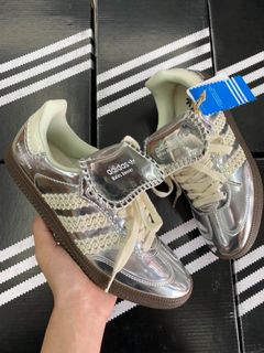 (Category: ) located in . Submitted by soledout_kicks (Listing ID 1470759500, Image 1). Description: .
