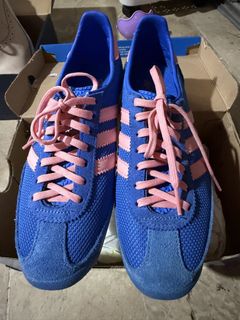 (Category: ) located in . Submitted by katcascloset (Listing ID 1470745654, Image 1). Description: .