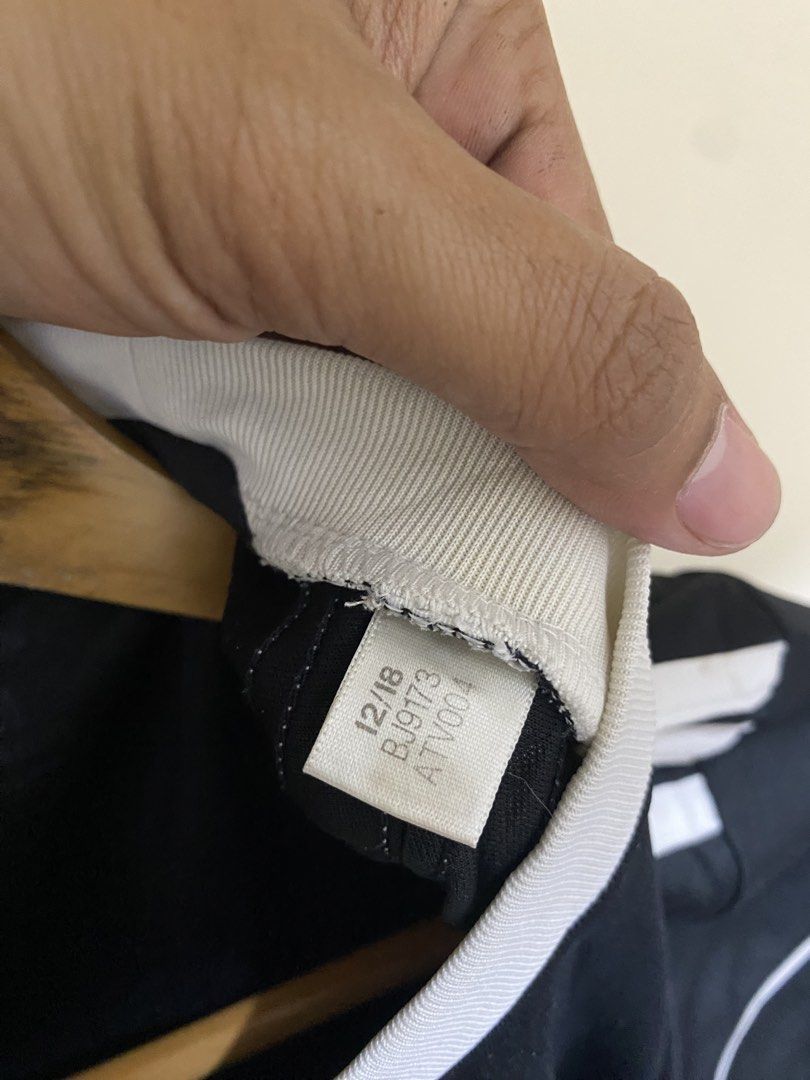 Adidas Squad 17 Jersey Black White Size M (Category: Activewear) located in Manila. Submitted by carbertjakosalem (Listing ID 1470921403, Image 3). Description: - Brand: Adidas - Model: Squad 17 Jersey (Product Code: BJ9173) - Color: Black with white details - Size: Medium (Chest: 95cm, Height: 173cm) - Material: 100% Polyester with Climalite technology - Condition: Excellent, manufactured 12/18 - Features: Short sleeves and round collar.