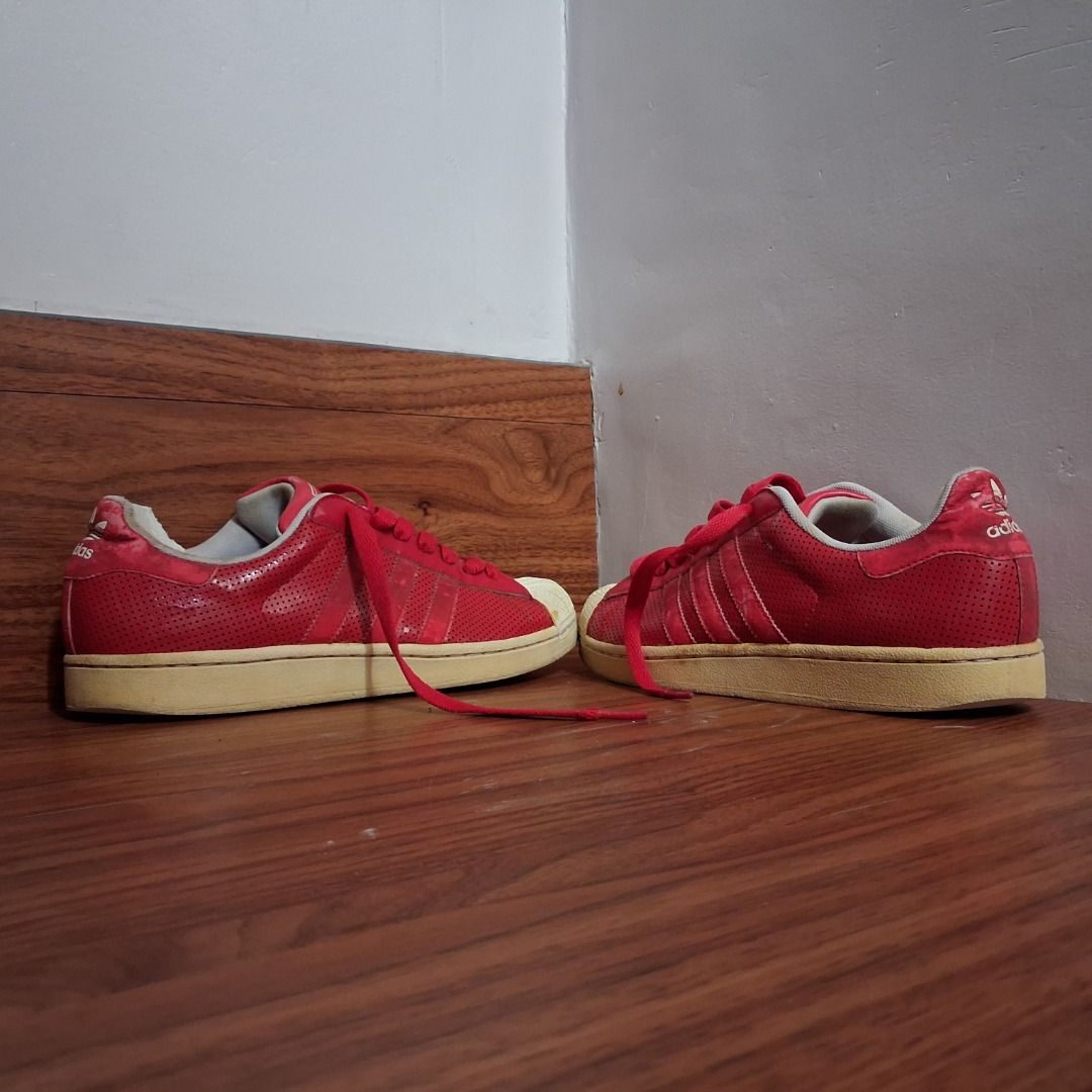 Adidas Superstar Red (Category: Casual Shoes) located in Quezon City. Submitted by 357oclock (Listing ID 1470800844, Image 3). Description: Welcome to 357 O'clock, we sell sportswear & streetwear garments to satisfy your lifestyle needs. 🚚 Ships within 24 hours nationwide and international 💯 100% Objective item condition disclosure 👌 Excellent customer service 🐈 Cat friendly.