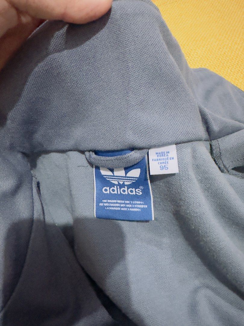 Adidas Tracksuit Top (Category: Coats, Jackets and Outerwear) located in Baguio. Submitted by thriftyuna (Listing ID 1470761067, Image 2). Description: .