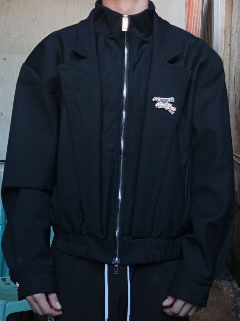 Agriculture Casual Black Jacket (Category: Coats, Jackets and Outerwear) located in Cebu City. Submitted by shatooo (Listing ID 1470743806, Image 2). Description: Brand: Argiculture Size: Medium (crop type) Color: Black • Full zip closure • Shoulder padding for a structured • look • Collared design • Decorative chest logo • Buttoned cuffs • Elasticated hem • Lined interior.