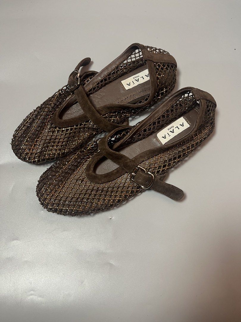 Alaia strass fishnet ballet flat shoes (Category: Flats & Sandals) located in Quezon City. Submitted by theideal (Listing ID 1470908313, Image 1). Description: Read first before buy Legit/Authentic Alaia strass fishnet ballet flat shoes No box Size 36 on tag fits 6 womens Still in good and presentable condition No major flaws Minor sign of use only See picture details posted.
