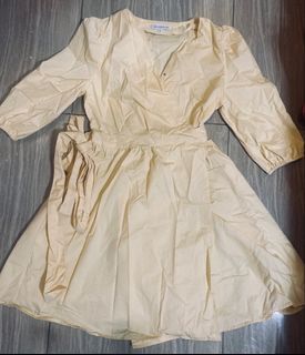 (Category: ) located in . Submitted by grazcloset (Listing ID 1470831440, Image 1). Description: .