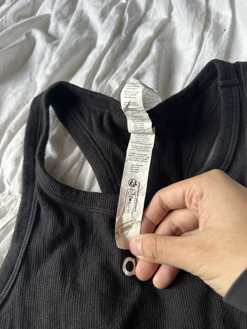 Alo Aspire Black Tank Top (Category: Activewear) located in Quezon City. Submitted by cstuff_forsale (Listing ID 1470862168, Image 3). Description: Authentic, like new! Size Large, L Rfs: not being used, too big on me.