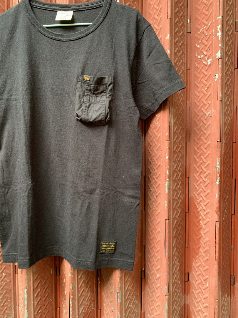 Alpha Industries Cargo Pocket T-Shirt (Category: Shirts) located in Buhi. Submitted by __sibol (Listing ID 1470814664, Image 3). Description: Alpha Industries Cargo Pocket T-Shirt Measurements: Width: 19” Length: 26” .