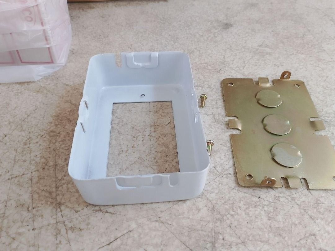 Amco box (Category: Home Improvement Tools & Accessories) located in Manila. Submitted by joeyroque09 (Listing ID 1470794182, Image 2). Description: Amco box .