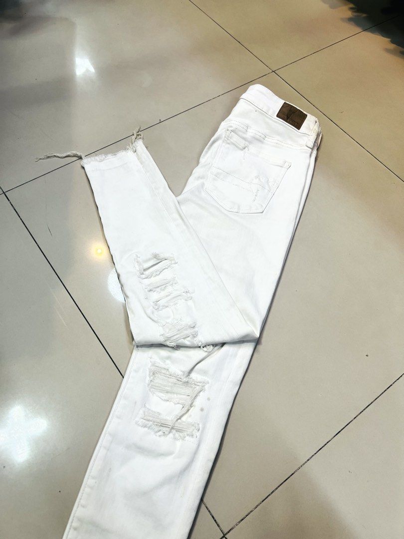 American Eagle Outfitters White Distressed Jeans (Category: Jeans) located in Manila. Submitted by irenekaren57943 (Listing ID 1470803105, Image 1). Description: 𒊹︎American Eagle Outfitters White Distressed Jeans ➤ 𝟐𝟔-𝟐𝟖 𝐖𝐚𝐢𝐬𝐭 (𝟑𝟎 𝐢𝐟 𝐬𝐭𝐫𝐞𝐭𝐜𝐡) 𝟑𝟒.𝟓 𝐋𝐞𝐧𝐠𝐭𝐡 ➤ 𝟗.𝟓 | 𝐄𝐱𝐜𝐞𝐥𝐥𝐞𝐧𝐭 ➤ 𝐍𝐨 𝐈𝐬𝐬𝐮𝐞 𝐖𝐚𝐬𝐡𝐚𝐛𝐥𝐞 𝐒𝐭𝐚𝐢𝐧 (𝐧𝐚𝐝𝐮𝐦𝐢𝐡𝐚𝐧 𝐥𝐚𝐧𝐠 𝐬𝐚 𝐩𝐚𝐠𝐤𝐚𝐤𝐚𝐝𝐢𝐬𝐩𝐥𝐚𝐲 .