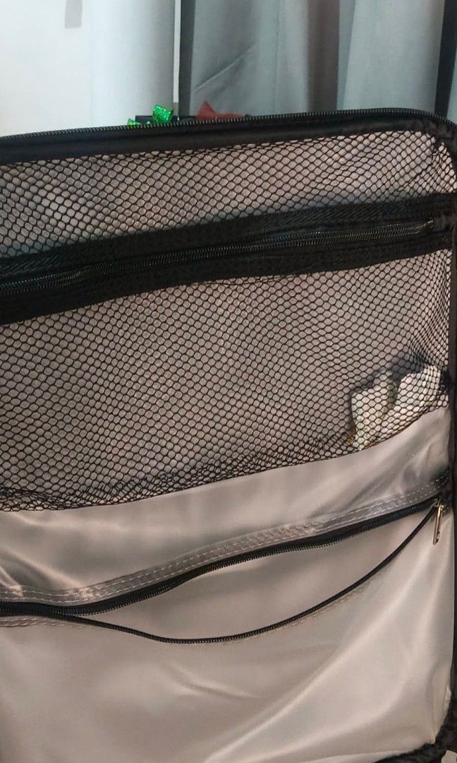 American Tourister (Category: Luggage) located in Manila. Submitted by jzjapansurplus (Listing ID 1470839798, Image 3). Description: NEW ARRIVAL‼️ BRANDED IMPORTED FROM JAPAN AMERICAN TOURISTER BY SAMSONITE SPINNER LUGGAGE📍 🔰Expandable zipper 🔰Softcase Nylon Polyester 🔰Top and Side Carrier Handle 🔰Telescopic Push Handle 🔰 360 Rotation wheels ✨Front zipper Pocket 🔰Wide space Suitcase With Support Strap and Pocket 🔰 Lightweight 🔰NO ISSUE‼️
