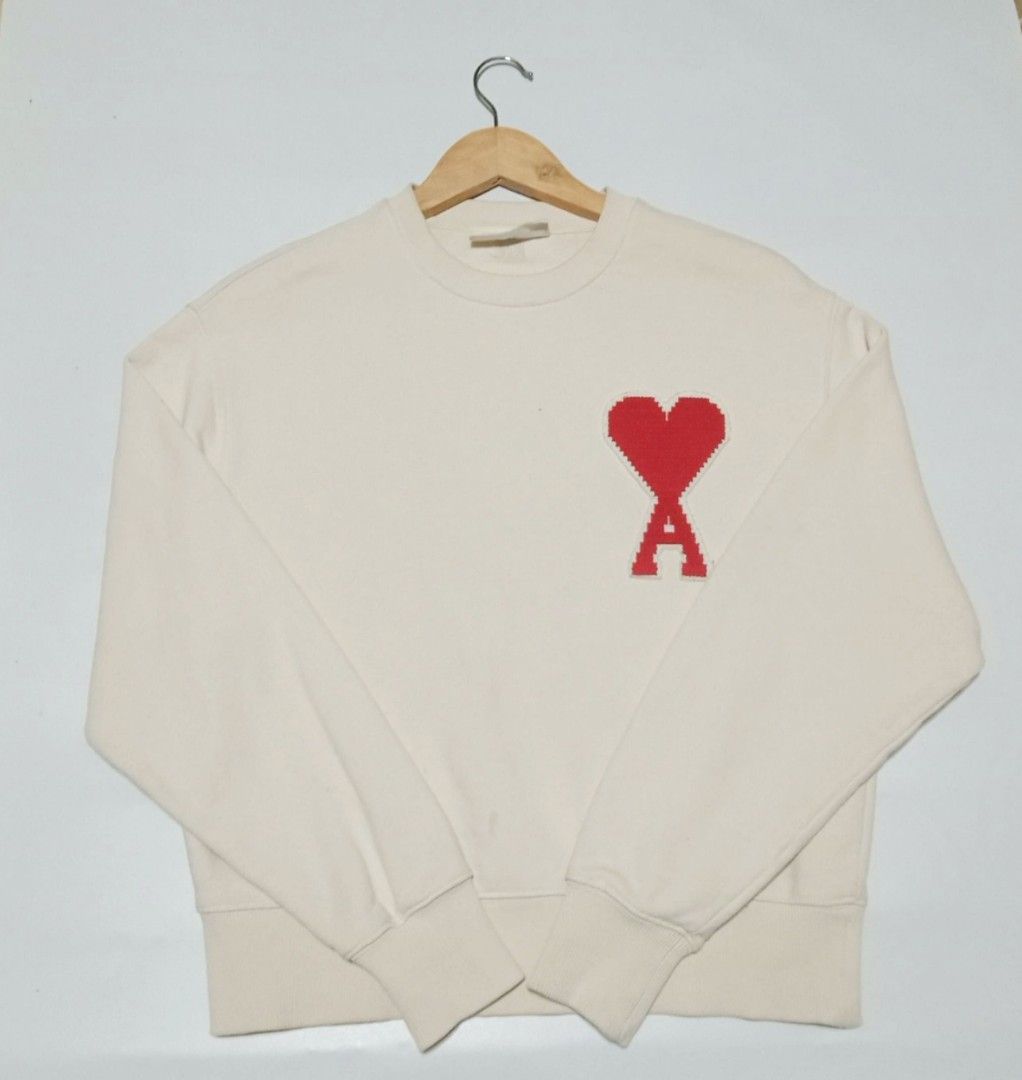 AMI JACKET LONG SLEEVE (Category: Coats, Jackets and Outerwear) located in Cebu City. Submitted by svt2024 (Listing ID 1470926847, Image 1). Description: AMI 20×23 20 WIDTH 23 LENGHT WASHABLE MINI STAIN 9.5 CONDITION/COLOR RATE.