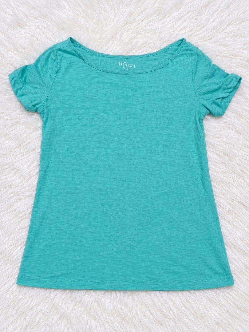 Ann Taylor Loft-Top Shirt (Category: Shirts) located in San Fernando. Submitted by maindaysanik2x (Listing ID 1470763699, Image 1). Description: For step dance/Sports,Zumba Etc Size small Likenew.