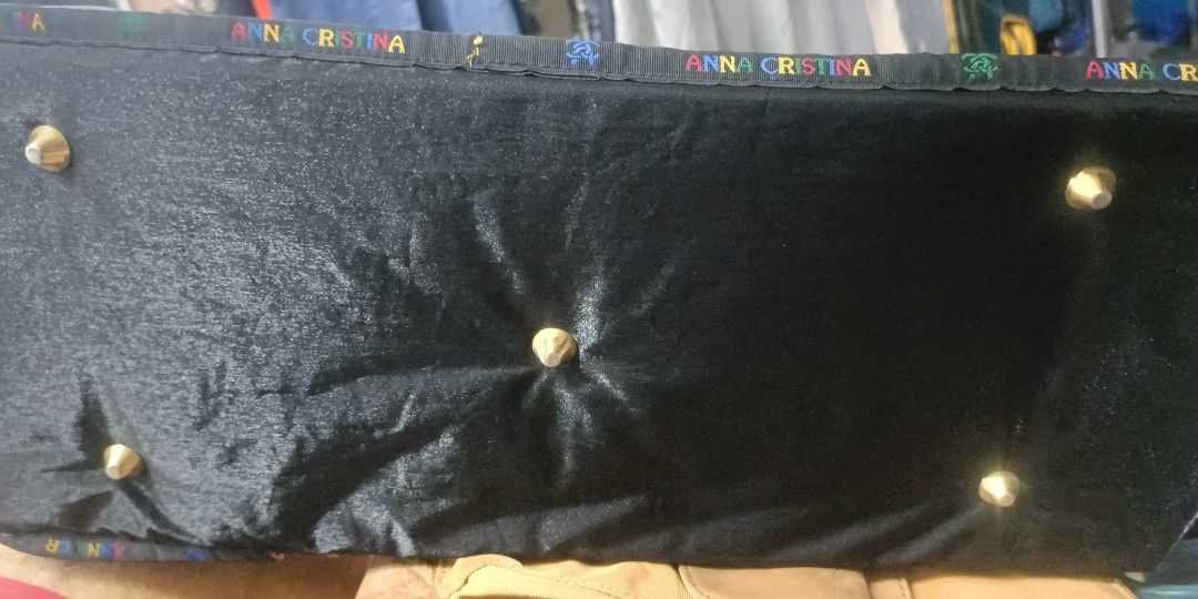 Anna Cristina bag(18x12) (Category: Briefcases) located in General Santos City (Dadiangas). Submitted by japan-ukay (Listing ID 1470870283, Image 2). Description: good for travel and gym...no sign of use.