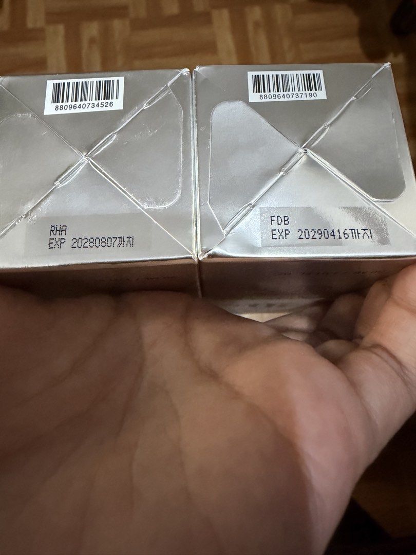 Anua (Category: Face Care) located in Paranaque City. Submitted by passthepiecebyvi (Listing ID 1470783839, Image 3). Description: P800 each P1500 both Anua Azelaic Acid 10 + Hyaluron - unopened (box still sealed) - bought online (skincarebudmnl) - exp: 2029-04-16 Anua Niacinamide 10 + TXA 4 Serum - unopened (box still sealed) - bought online (skincarebudmnl) - exp: 2028-08-07 RFS: decluttering Location: Better Living Paranaque MOP: Gcash or BPI 