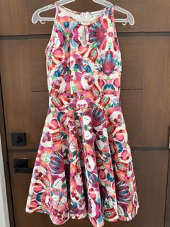 (Category: ) located in . Submitted by lovepreloved13 (Listing ID 1470755285, Image 1). Description: .