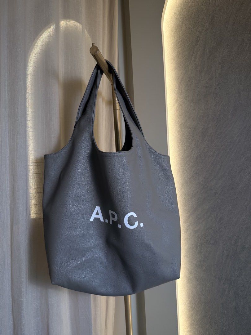 A.P.C tote leather bag (Category: Tote Bags) located in Taytay. Submitted by chloweann (Listing ID 1470828694, Image 1). Description: Damage shown in photos.