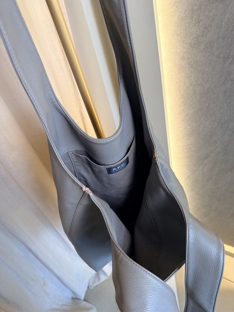 A.P.C tote leather bag (Category: Tote Bags) located in Taytay. Submitted by chloweann (Listing ID 1470828694, Image 2). Description: Damage shown in photos.