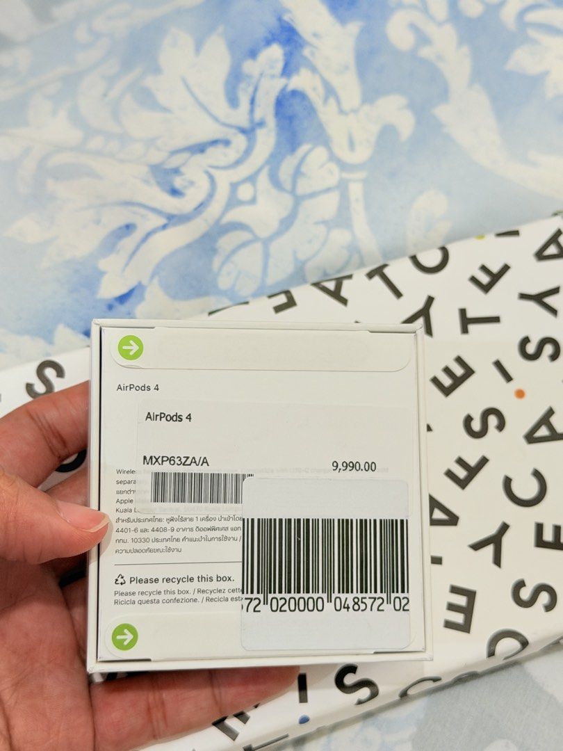 Apple AirPods 4 (Category: Headphones & Headsets) located in Manila. Submitted by er3h24 (Listing ID 1470928140, Image 2). Description: Original and sealed Airpods 4th Gen - w/o ANC Money back guarantee if proven fake Price nego Around Manila.
