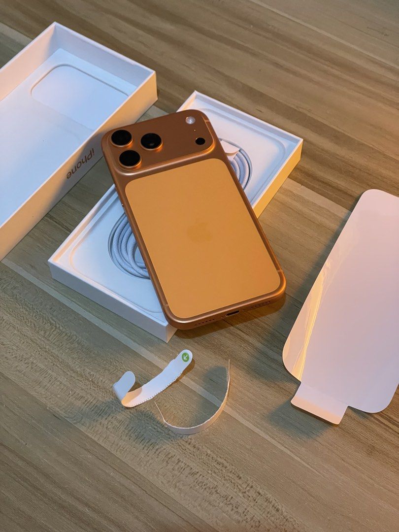 Apple iPhone 17 Pro Max (Category: iPhone 17 Series) located in Ilagan. Submitted by stargirldotph (Listing ID 1470911061, Image 1). Description: Bought from The Loop Tempered glass from The Loop is also worth 1,500 Includes: charger, box, and free case Reason for selling: Upgrade.