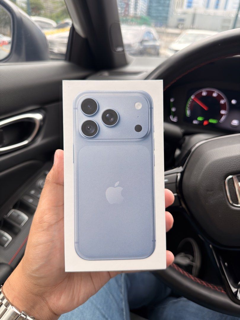 Apple iPhone 18 Pro 512GB Glacier (Category: iPhone 18 Series) located in Mandaluyong City. Submitted by wopeepop (Listing ID 1470834223, Image 1). Description: iPhone 18 Pro 512GB Glacier Open Line Complete with box and receipt from Digital Walker Warranty Start: October 27, 2026 Location: Mandaluyong.