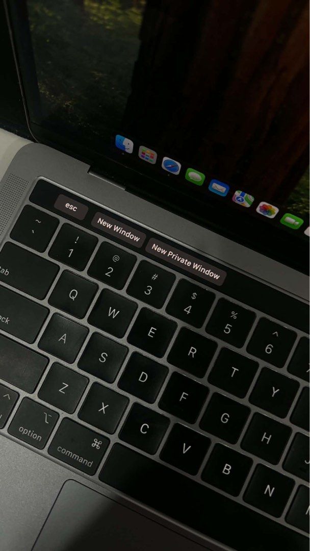Apple MacBook Pro 13-inch 2019 i5 8GB (Category: Laptops & Notebooks) located in Manila. Submitted by wtfitspaul (Listing ID 1470816680, Image 2). Description: Selling Macbook Pro 2019 (no charger, no box) RFS: Hindi na nagagamit kase nag upgrade sa M2 - camera, speaker and touchpad all working - minimal dents - I can send video of laptop’s speaker and other specs Issue: - plug in port not working.